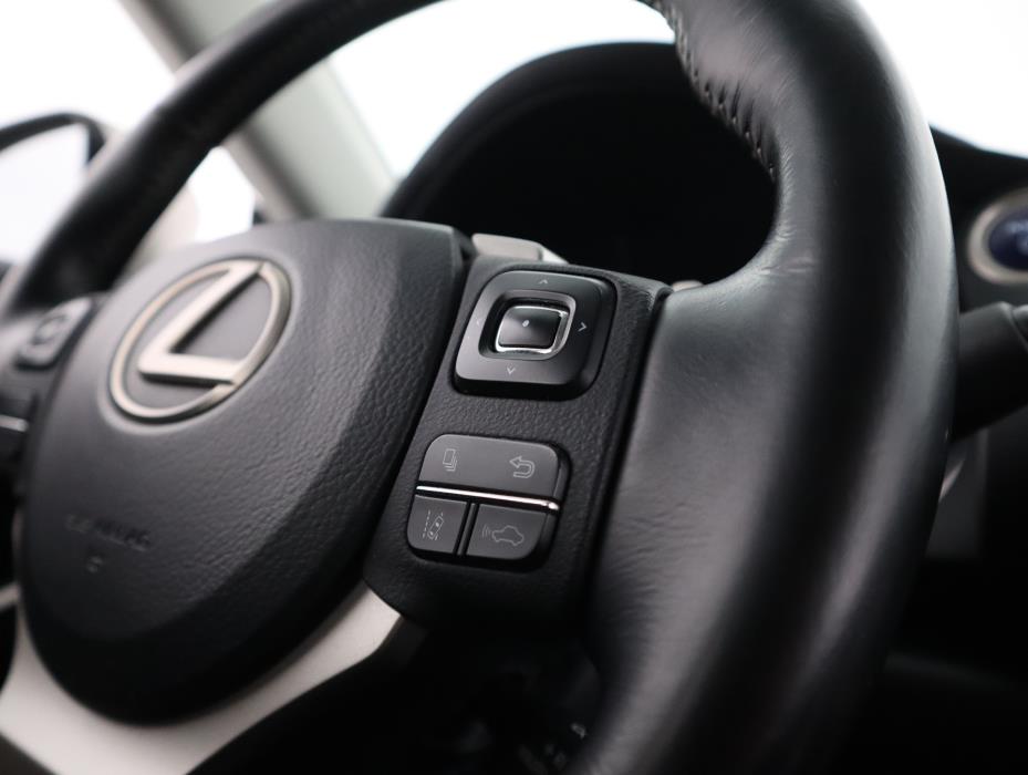 LEXUS IS 2017