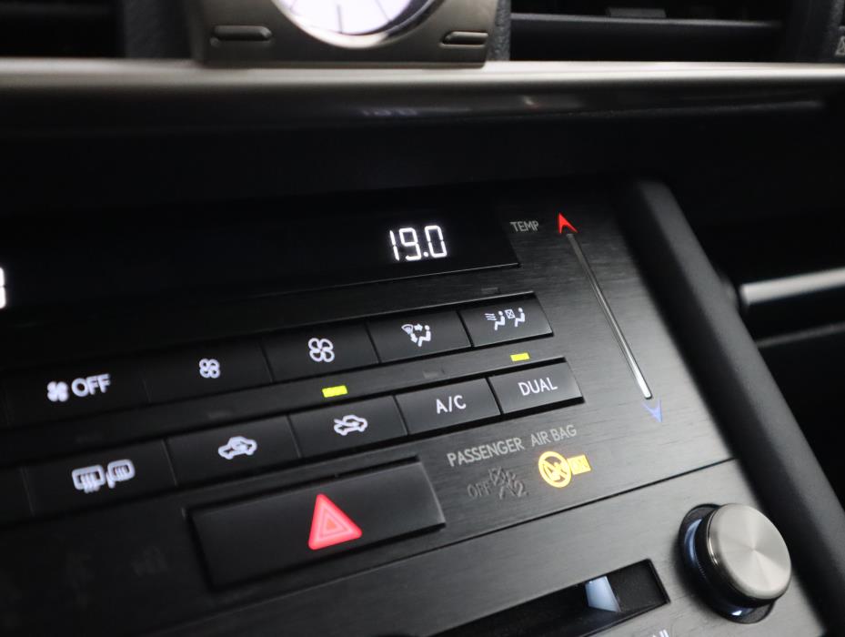 LEXUS IS 2017