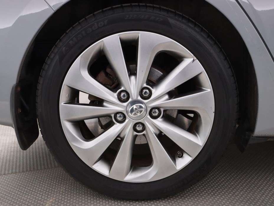 TOYOTA Auris 2018