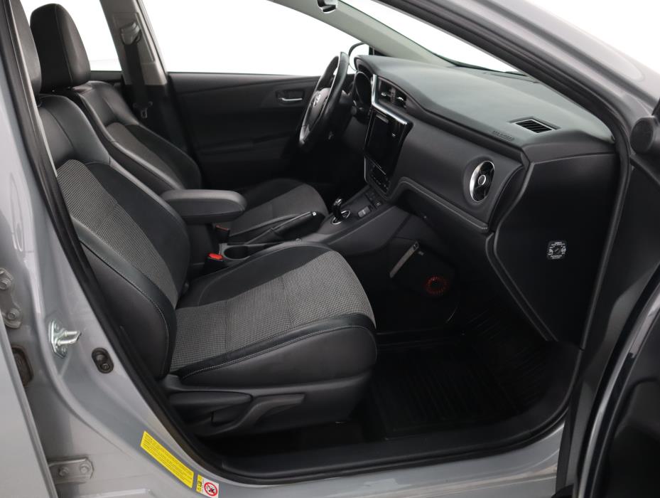 TOYOTA Auris 2018