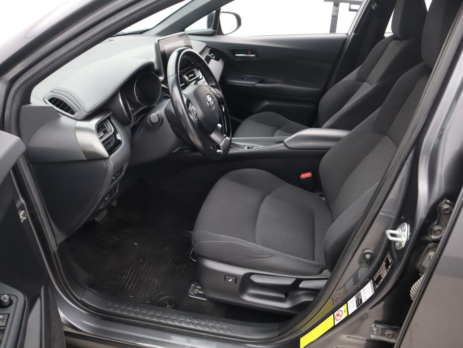 TOYOTA C-HR 2019