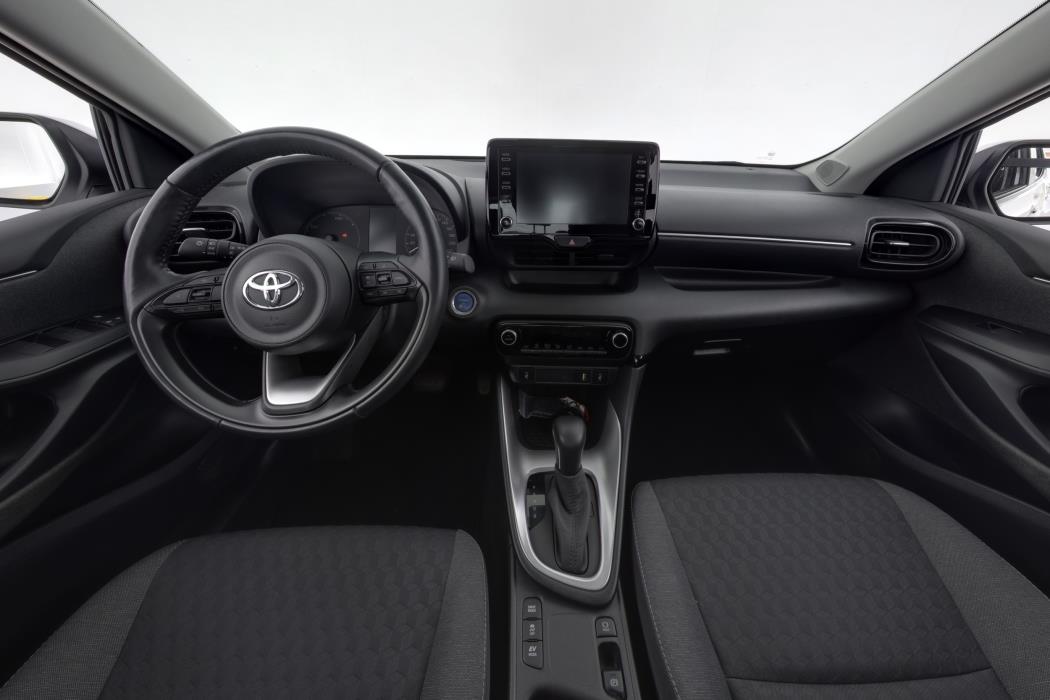 TOYOTA Yaris 2021