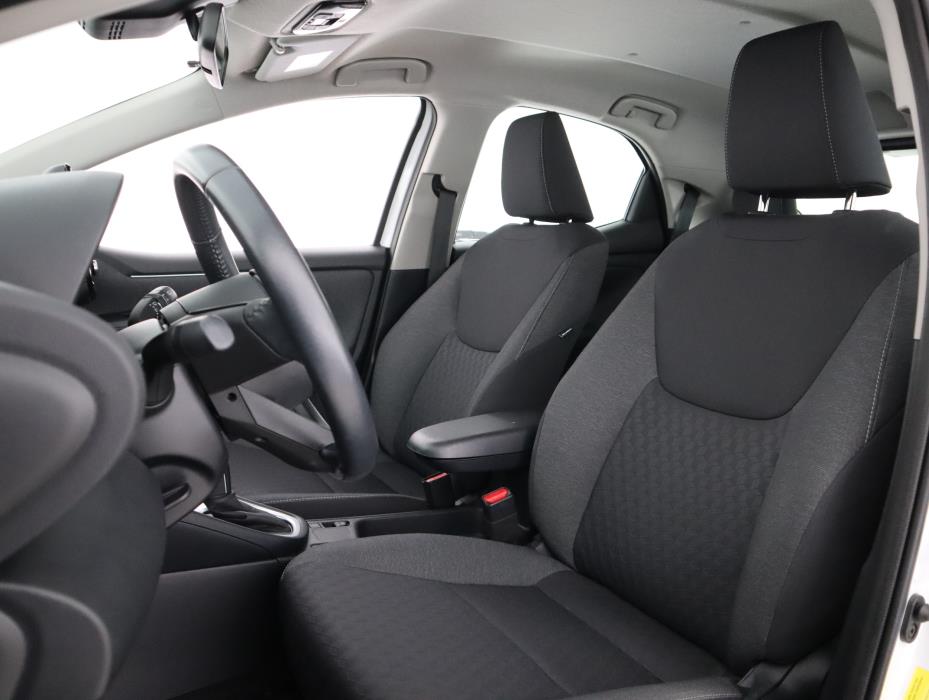 TOYOTA Yaris 2021