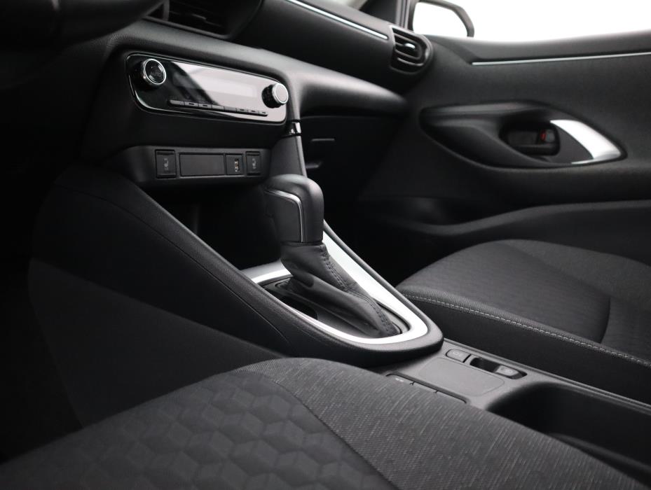 TOYOTA Yaris 2021