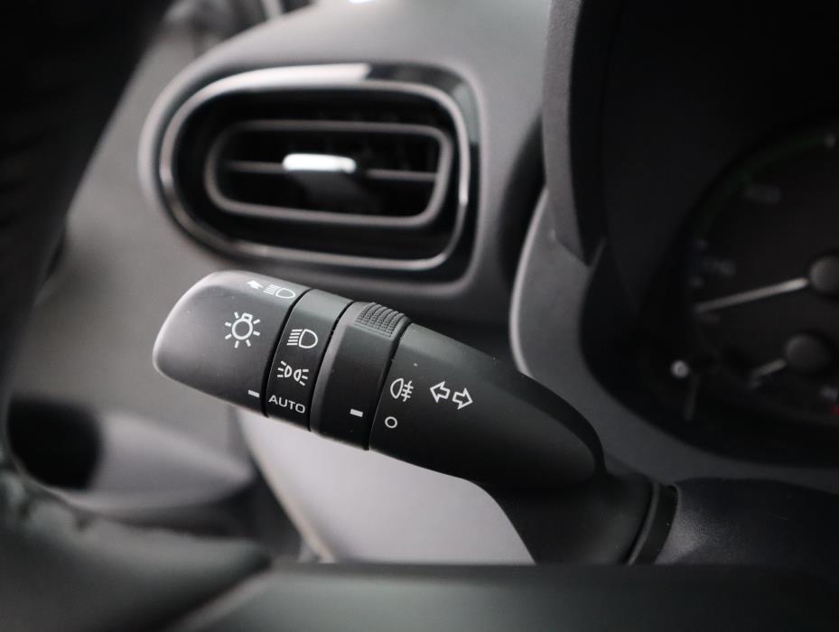 TOYOTA Yaris 2021