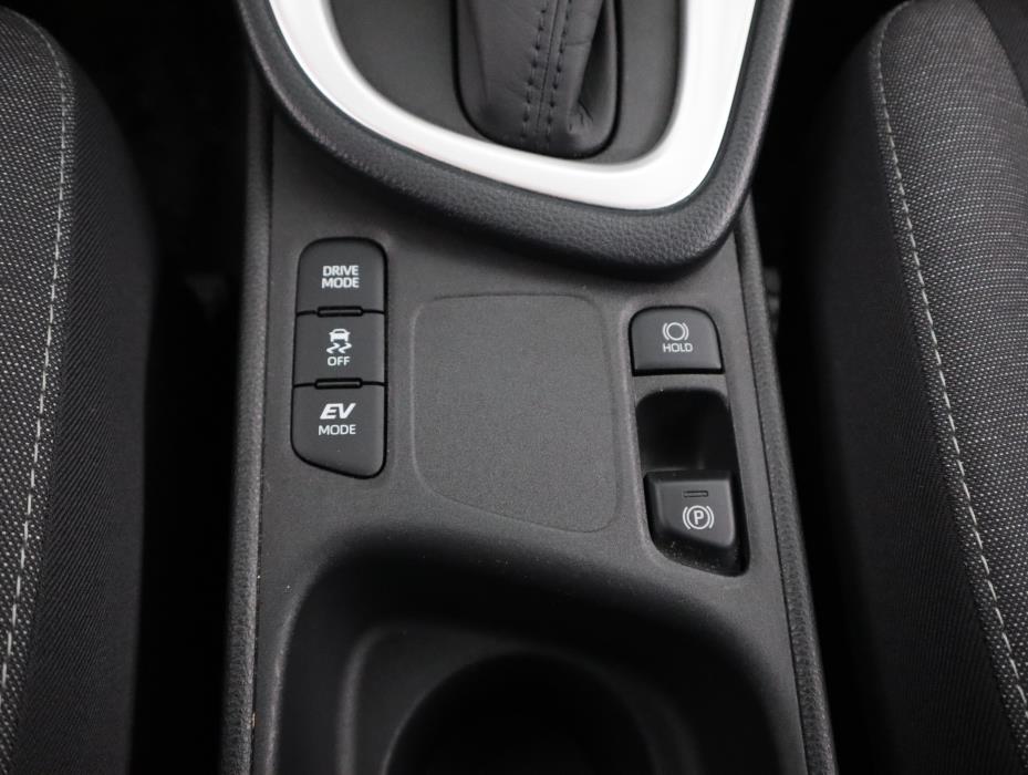 TOYOTA Yaris 2021