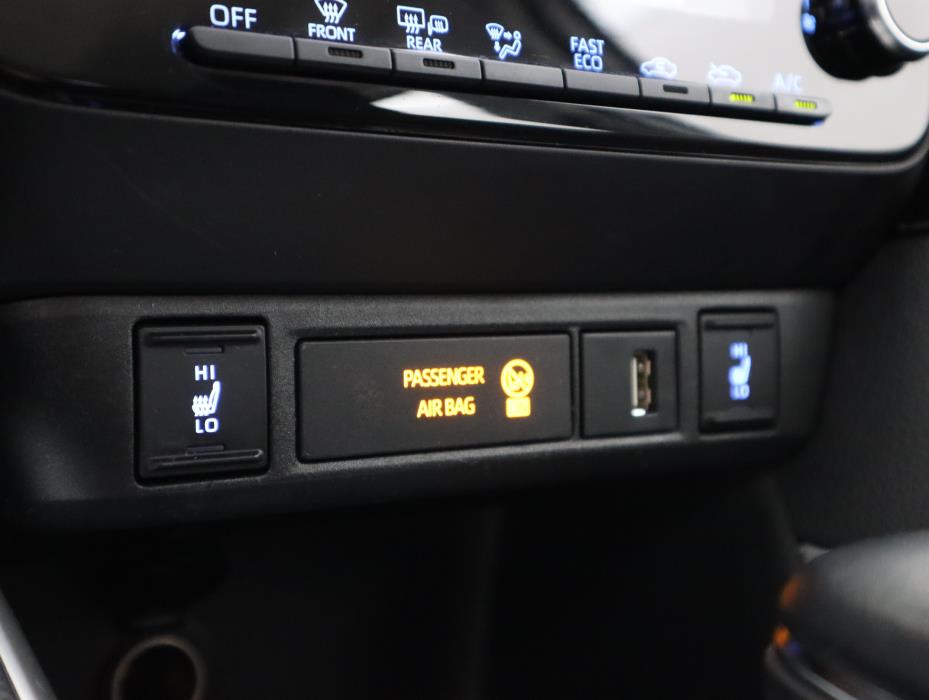 TOYOTA Yaris 2021