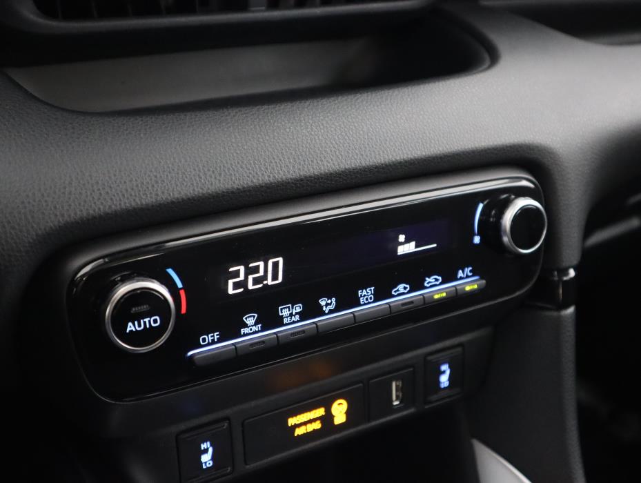 TOYOTA Yaris 2021
