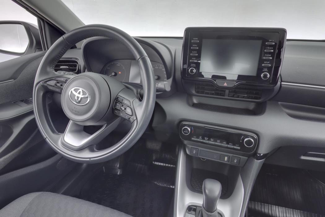 TOYOTA Yaris 2021