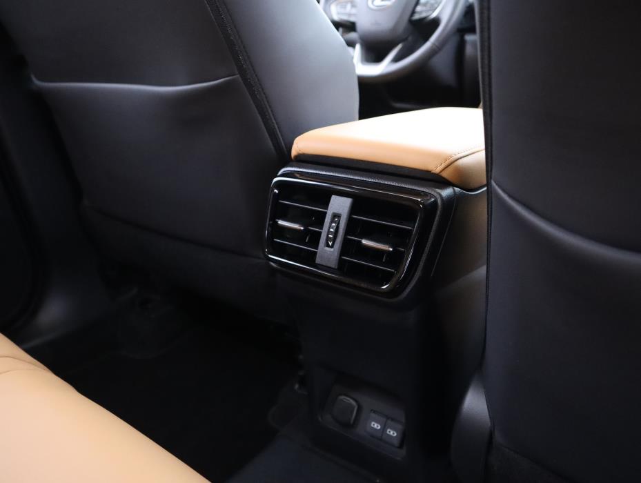 LEXUS NX 2025