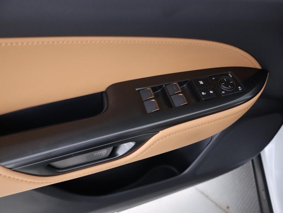 LEXUS NX 2025