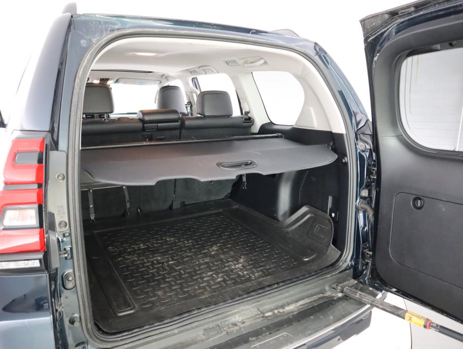 TOYOTA Land Cruiser 2021