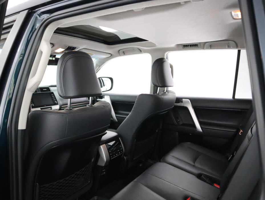 TOYOTA Land Cruiser 2021