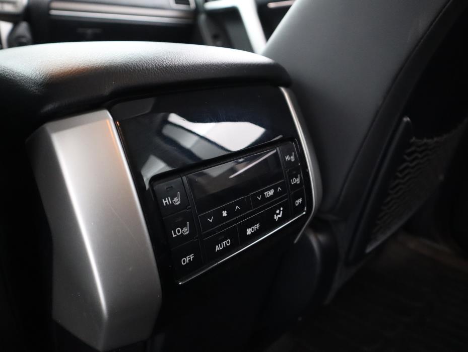 TOYOTA Land Cruiser 2021