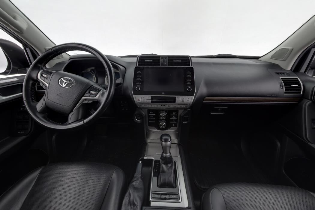 TOYOTA Land Cruiser 2021
