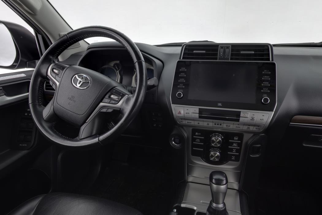 TOYOTA Land Cruiser 2021