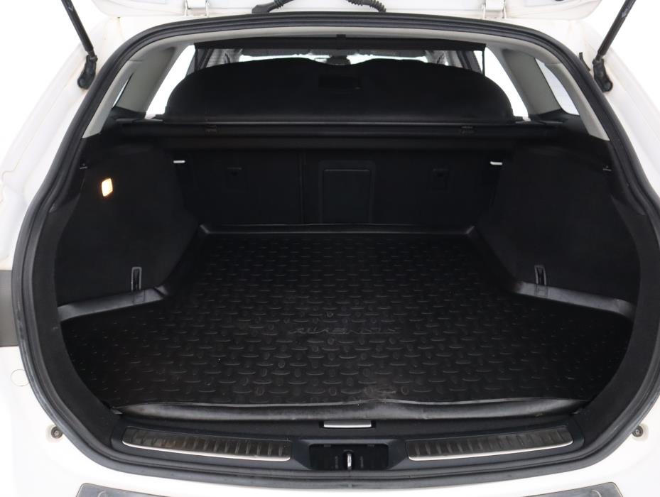 TOYOTA Avensis 2012