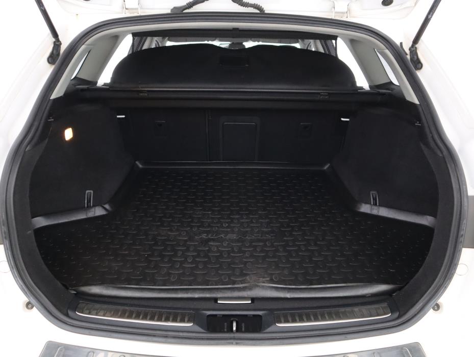 TOYOTA Avensis 2012