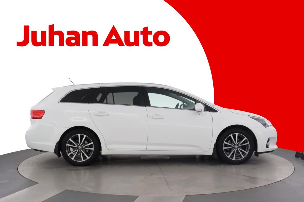 TOYOTA Avensis 2012