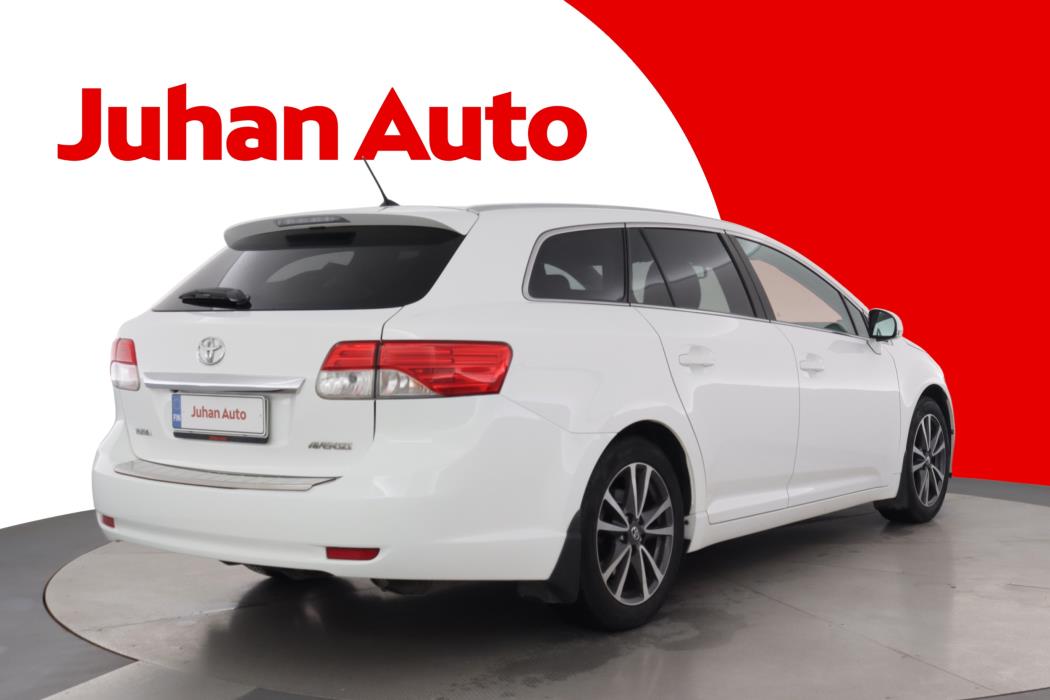 TOYOTA Avensis 2012