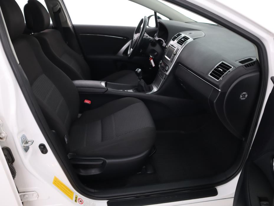TOYOTA Avensis 2012