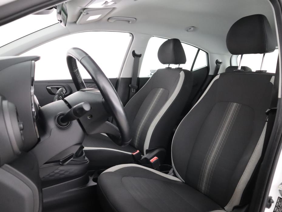 HYUNDAI i10 2021