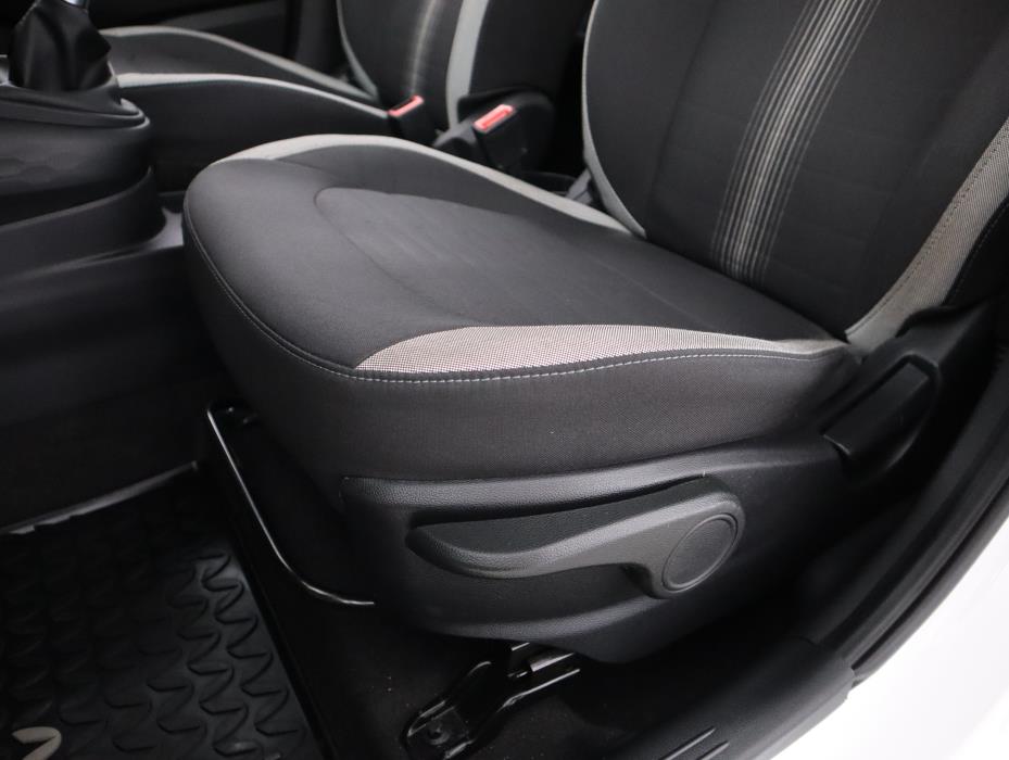 HYUNDAI i10 2021