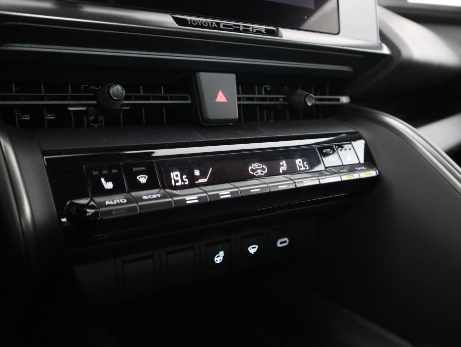 TOYOTA C-HR 2024