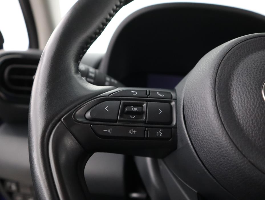 TOYOTA Yaris 2024