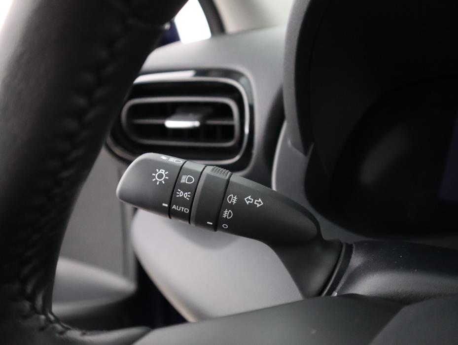 TOYOTA Yaris 2024