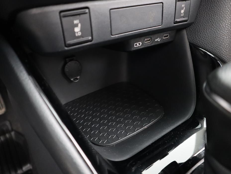 TOYOTA Yaris 2024