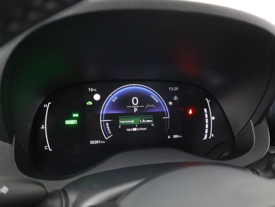 TOYOTA Yaris 2024