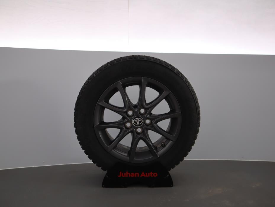 TOYOTA Yaris 2024