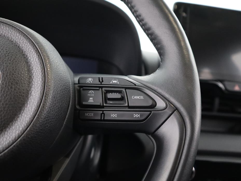 TOYOTA Yaris 2024