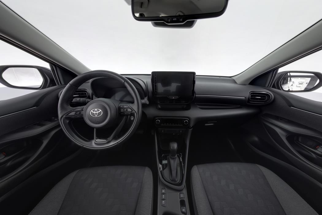 TOYOTA Yaris 2024