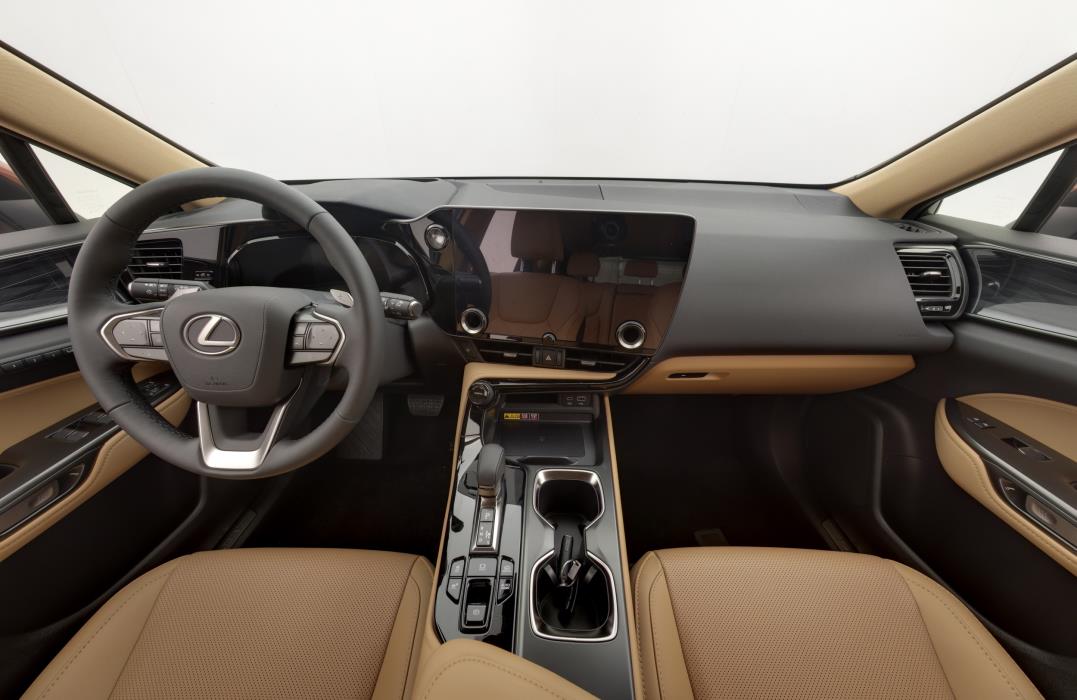 Lexus NX 2025