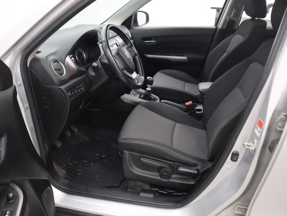 SUZUKI Vitara 2021