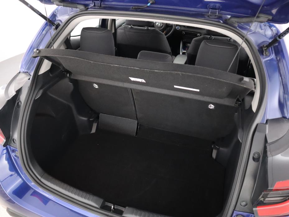 TOYOTA Yaris 2021
