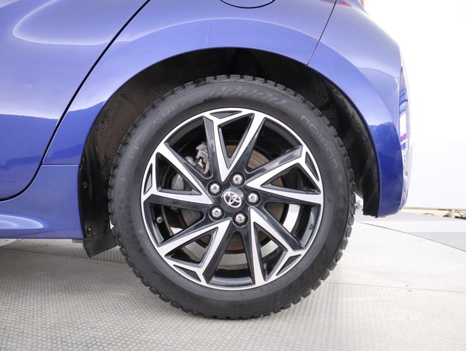 TOYOTA Yaris 2021