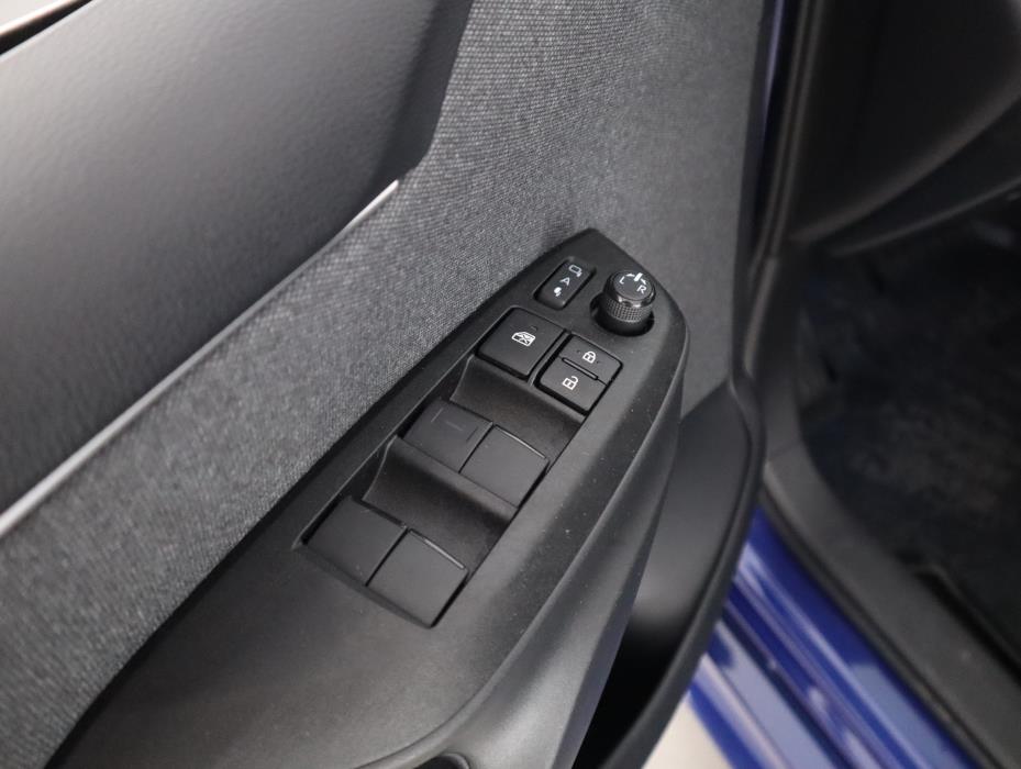TOYOTA Yaris 2021