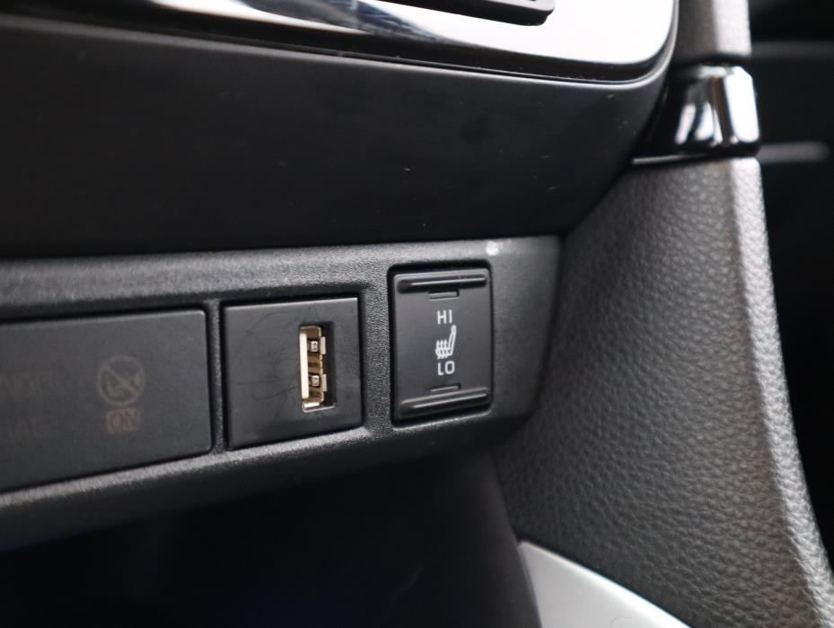 TOYOTA Yaris 2021