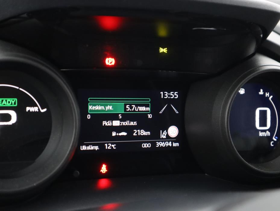 TOYOTA Yaris 2021