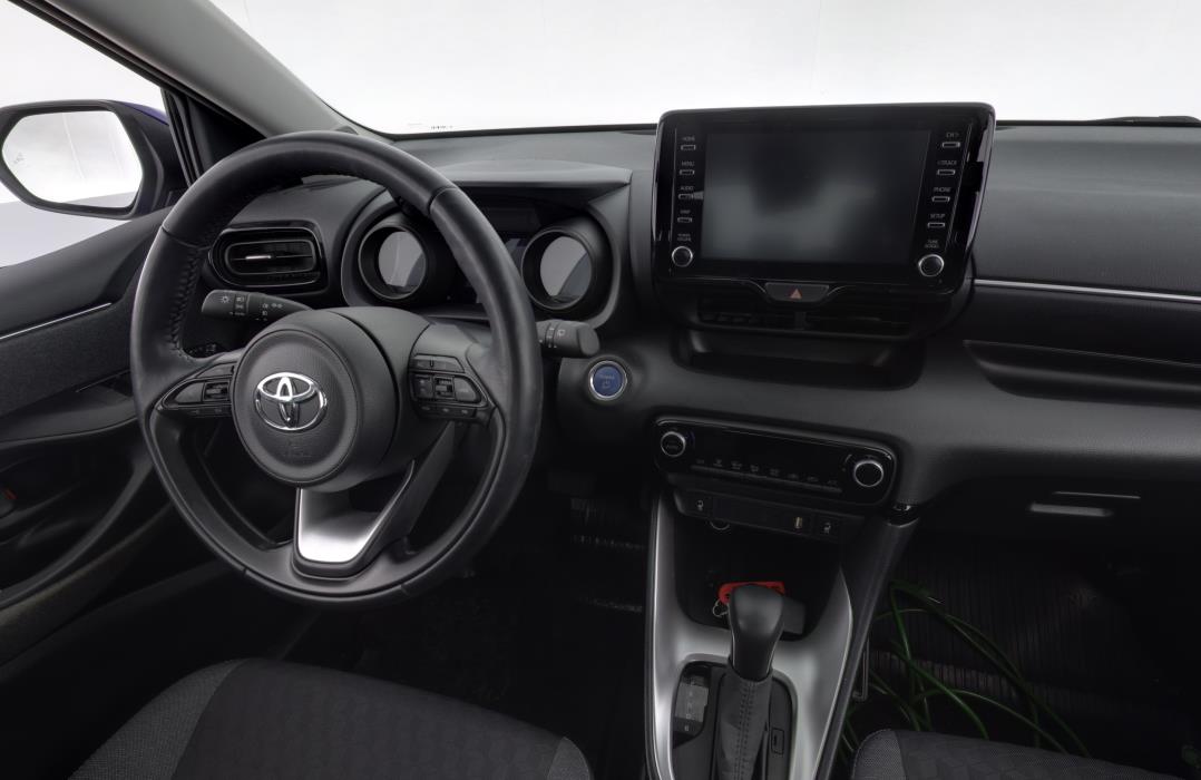 TOYOTA Yaris 2021