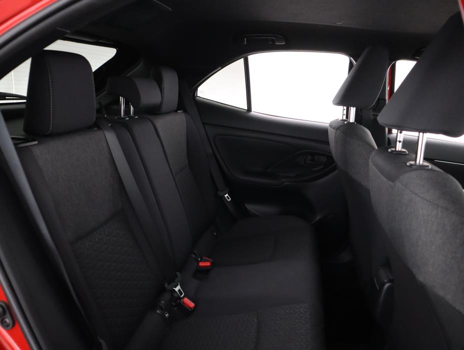 TOYOTA Yaris Cross 2023
