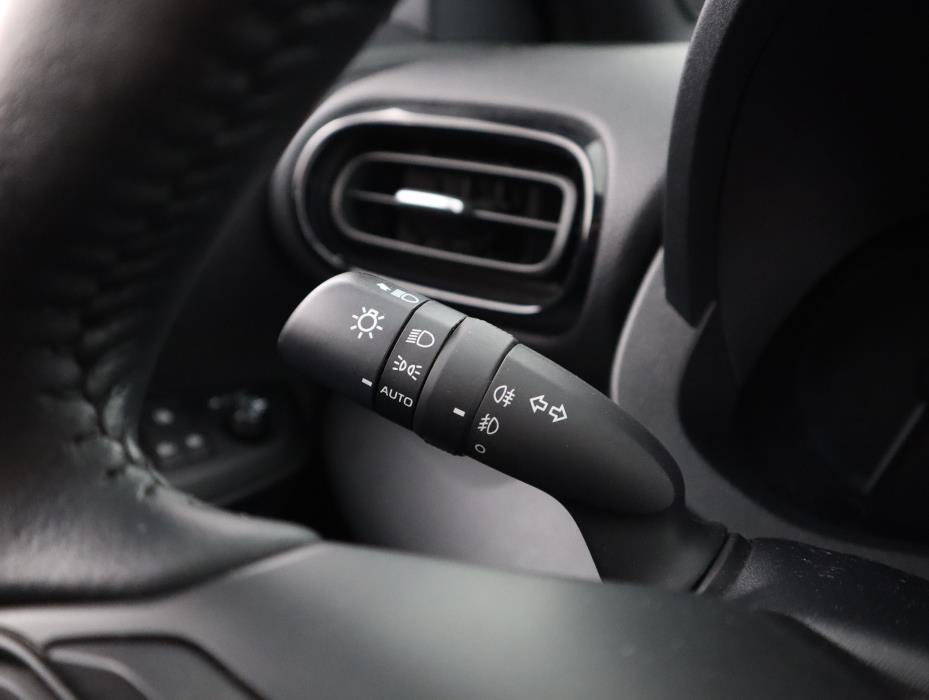 TOYOTA Yaris Cross 2023