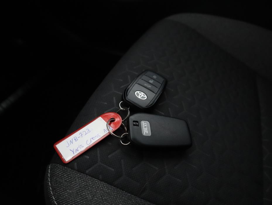 TOYOTA Yaris Cross 2023