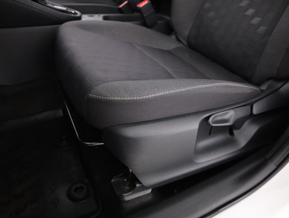 TOYOTA Yaris 2025