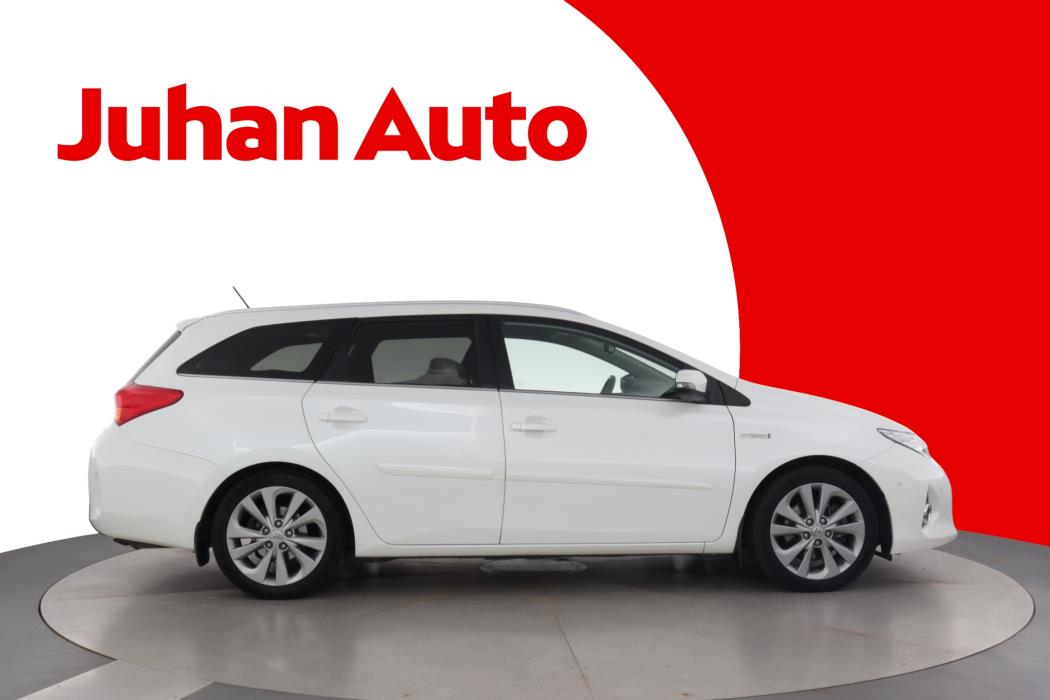 TOYOTA Auris 2014