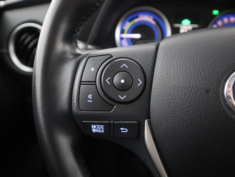 TOYOTA Auris 2014