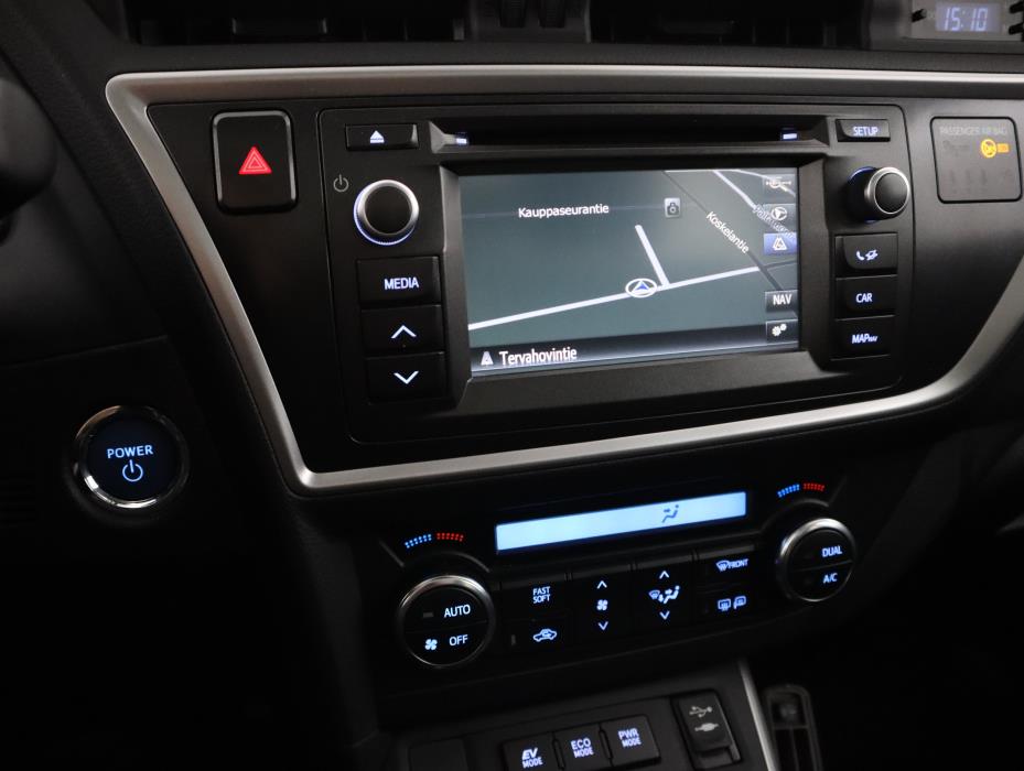 TOYOTA Auris 2014